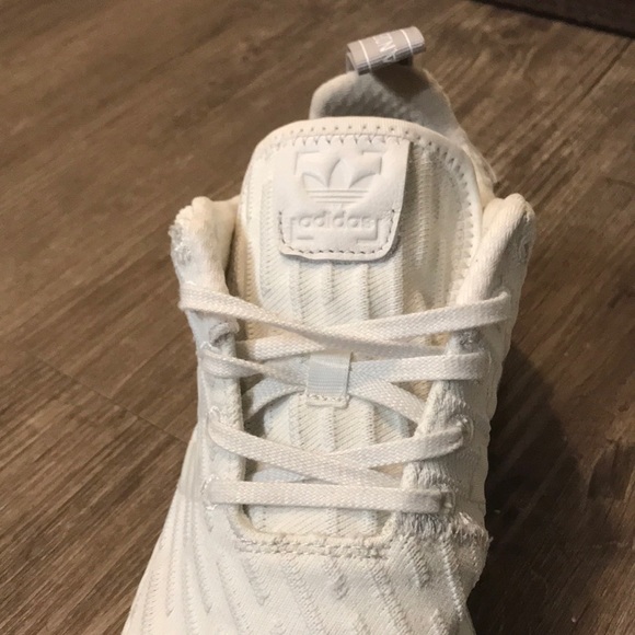 Adidas NMD R2 - Picture 6 of 8